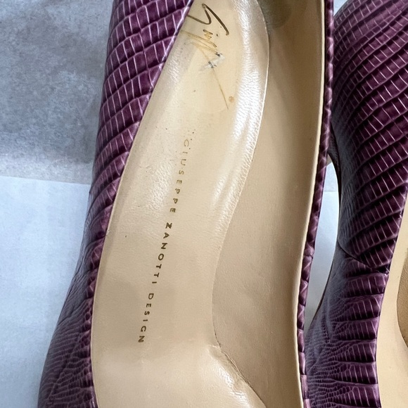 Giuseppe Zanotti Burgundy Genuine Reptile Pumps - Picture 14 of 15